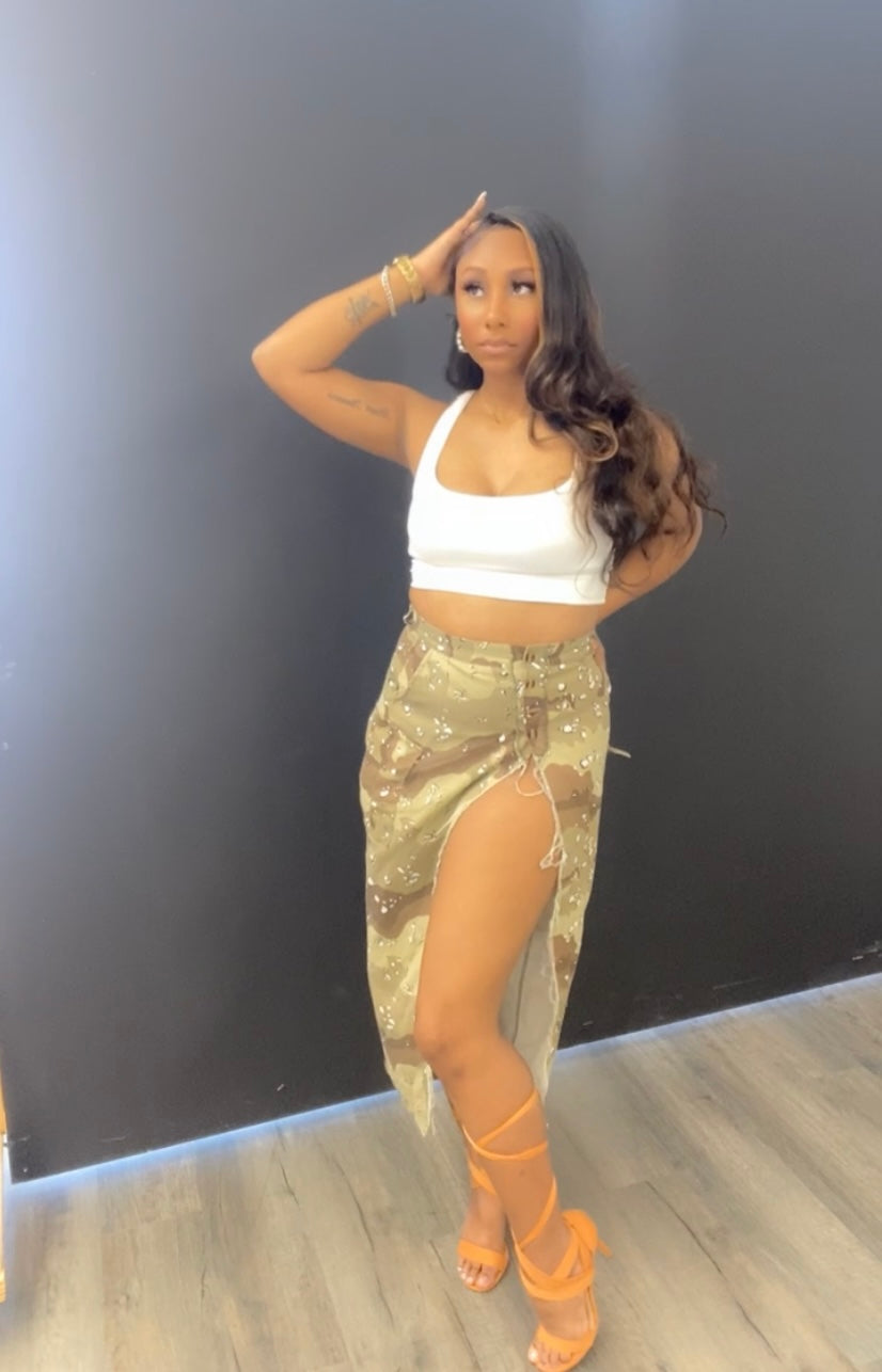 Drastic Slit Skirt